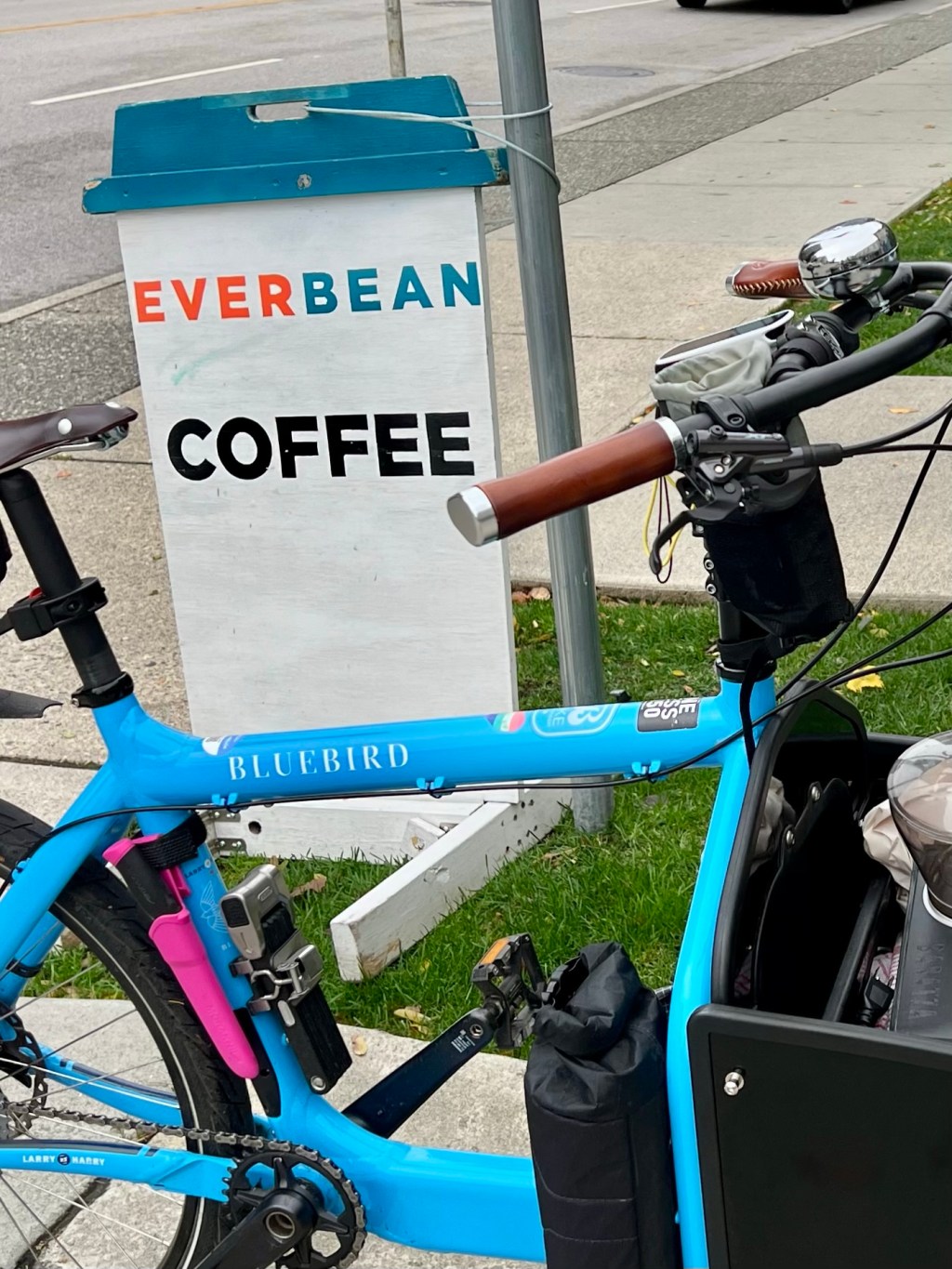 Carbon-free delivery vehicle